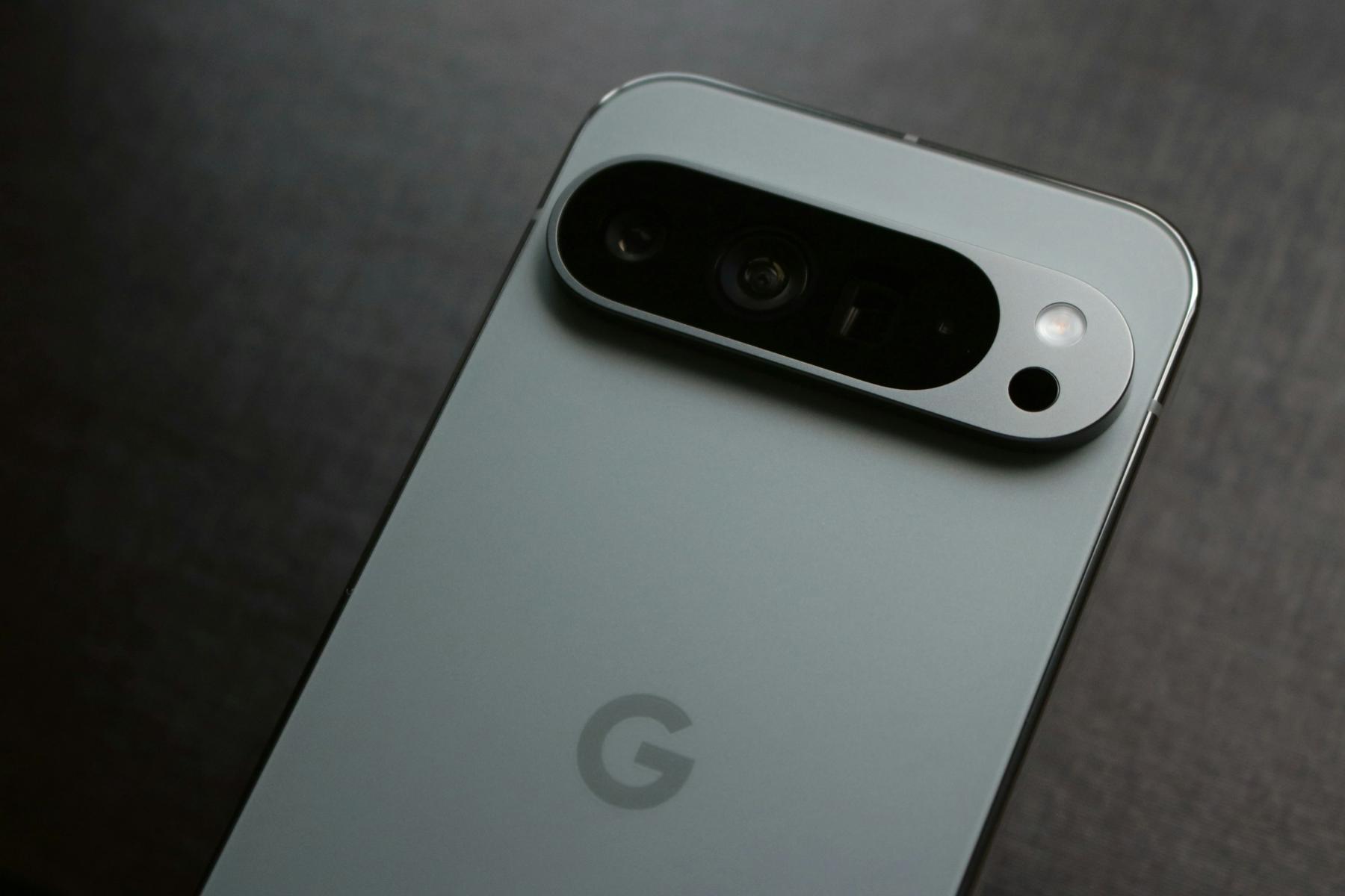 Google Ejek iPhone, AI Pixel 10 "Sudah Ada" Sementara Apple Tertunda