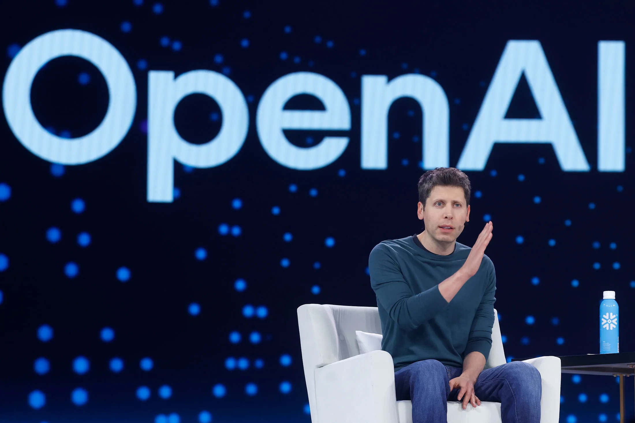 OpenAI Luncurkan Model GPT-OSS, Revolusi AI Terbuka Berkemampuan Tinggi