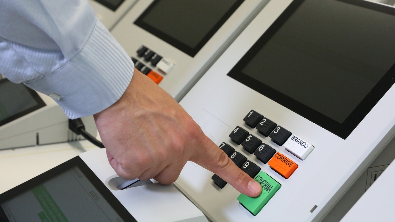 Pemilu Brasil Dibanjiri 1.423 Konten AI; Separuh Lebih Tanpa Label