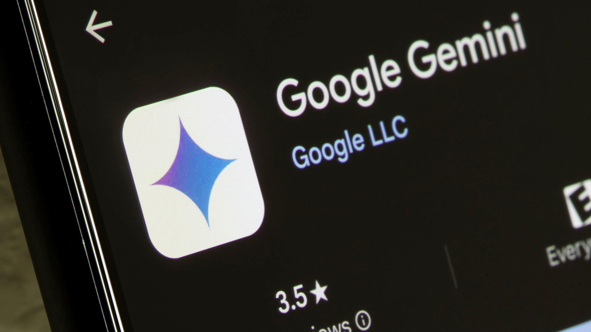 Apple Akan Gunakan Google Gemini Untuk Tingkatkan Siri