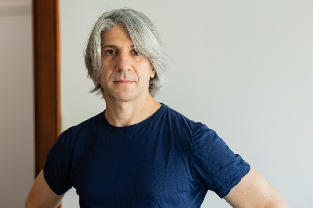 Mantan Insinyur Google Raup Rp127 Miliar untuk AI di Obrolan Grup